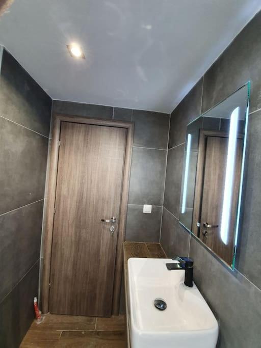 Rotonda Citycenter Two Rooms Apart.New Renovated! سالونيك المظهر الخارجي الصورة